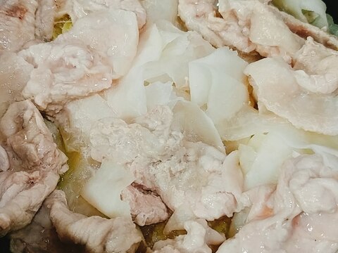 ほんだしで☆白菜　大根　豚もも肉の寄せ鍋